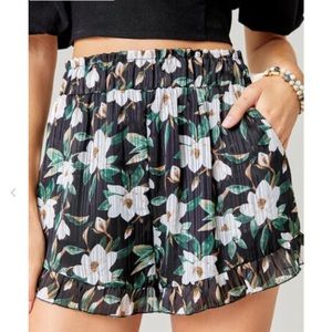 REGINA FLORAL RUFFLE SOFT SHORTS
